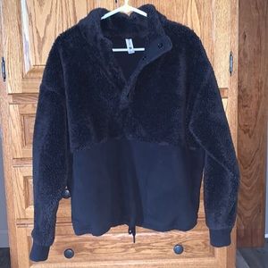 Half button sweatshirt